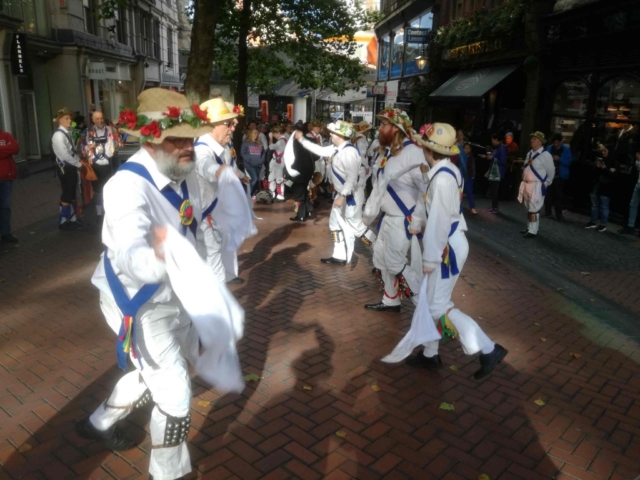 Dancing "Old Tom of Oxford" Bampton on New Street - October 2016