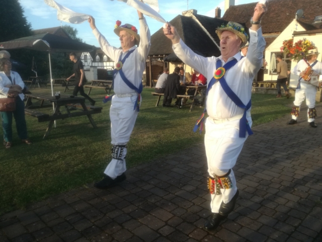 Dancing at The Swan with Bedcote Morris - Chaddersley Corbett - 20th July