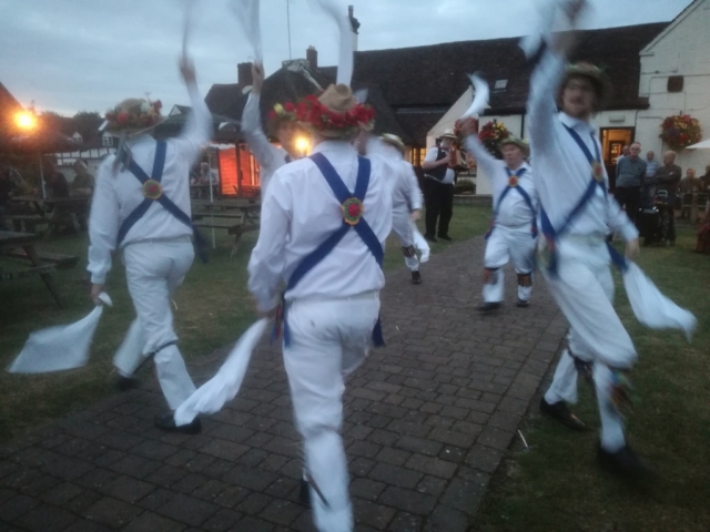 At The Swan with Bedcote Morris - Chaddersley Corbett - 20th July