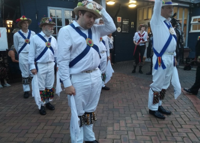 Dancing with Aelfgythe Border Morris - Wildmoor Oak, Bromsgrove