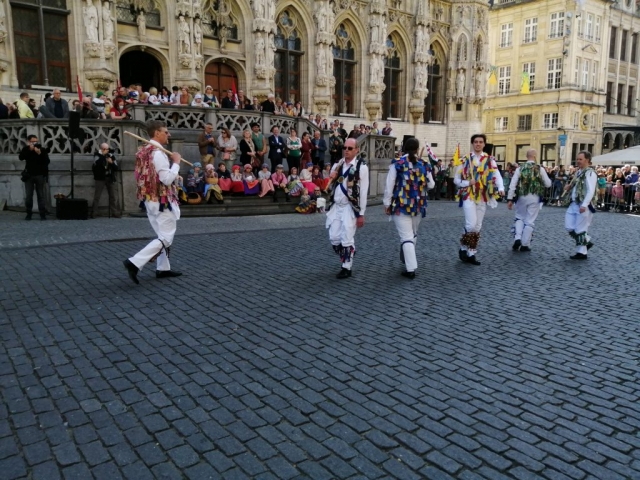 Dancing at by the Town Hall - Leuven - Paasfeesten